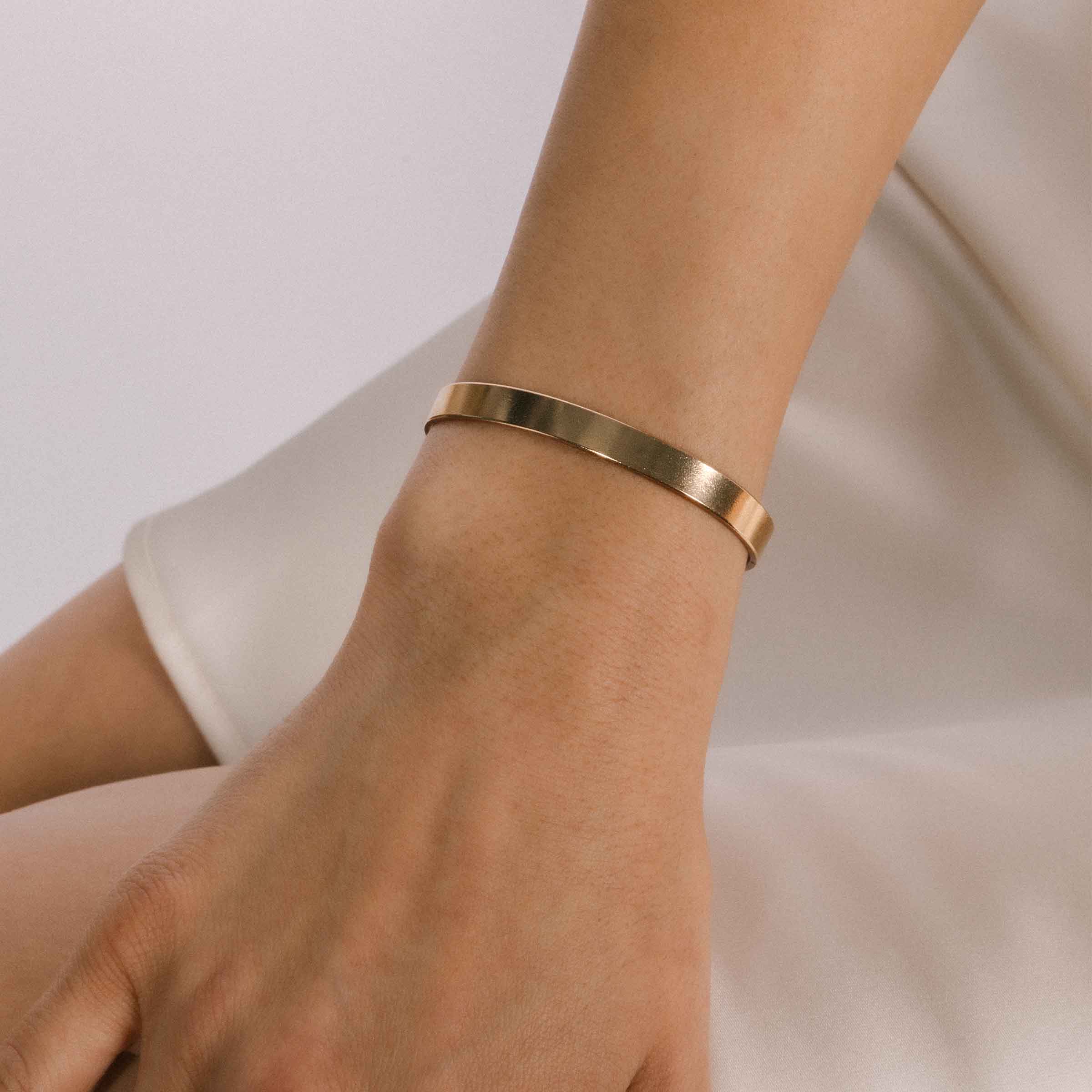 Signature Classic Bonded Cuff